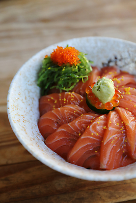 포토 JPG 해외이미지 그릇 실내 사람없음 고추냉이 덮밥 연어알 일본음식 나무배경 연어덮밥 해외포토 식기 음식 백그라운드 내부 알 양념 파일형식 이미지허브