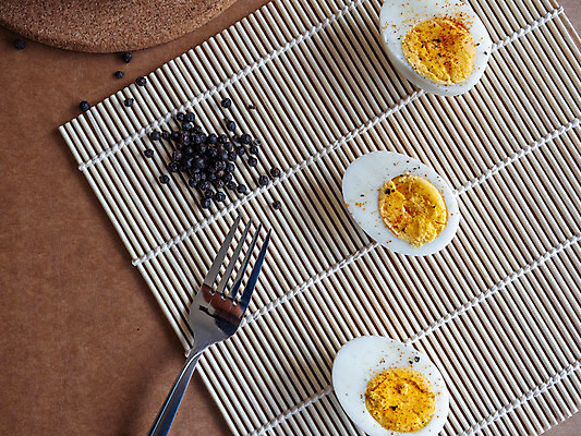 포토 JPG 해외이미지 접시 음식 빵 백그라운드 포크 사람없음 노란색 계란 흰색 질감 소금 후추 삶기 해외포토 식기 컬러 알 향신료 파일형식 이미지허브