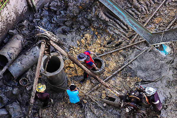 포토 JPG 해외이미지 산업 지구 비즈니스 건축양식 노동자 사람 사람없음 건물 물 쌓기 금속 힘 기계 흙 장비 젖음 업무 구멍 던지기 작음 땅 발굴 시멘트 점토 진흙 짐차 무거움 삼각대 공학 땅바닥 방법 용량 조작 철강 콘크리트 해외포토 자연요소 직업 건축물 교육 건축 모션 자동차 재질 바닥 작업 무게 크기 파일형식 이미지허브