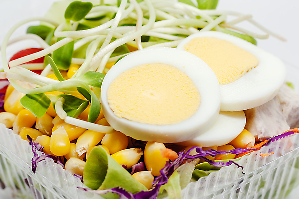 포토 JPG 해외이미지 라이프스타일 접시 음식 조각 백그라운드 다이어트 토마토 채소 재료 오이 건강 옥수수 요리 사람없음 초록색 주방 계란 식사 저녁식사 샐러드 흰색 신선 사발 맛 아침식사 몸무게 상추 먹기 유기농 날것 서빙 레시피 칼로리 노른자 내추럴 점심식사 적자 채식주의자 핸드메이드 비건 해외포토 식기 웰빙 컬러 컨셉 모션 곡류 생활 알 사기그릇 채식 파일형식 이미지허브