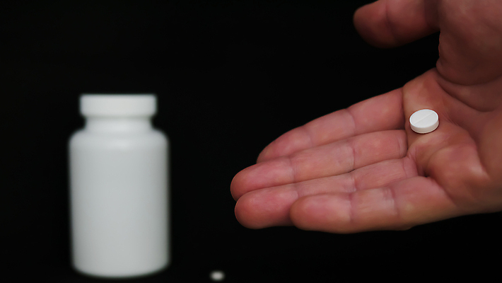 포토 JPG 해외이미지 라이프스타일 디자인 과학 백그라운드 컨셉 검은배경 건강 병원 어류 사람없음 치료 알약 약 건강관리 검은색 화장품 고통 의사 흰색 하트 입 황금 질병 큼 강의 자르기 약국 처방 테라피 중독 박테리아 흙더미 조제 알레르기 보충 고립 돌봄 복용 약사 오메가 진통제 치료제 화학자 항생제 효과 해외포토 모양 감정 컬러 의학 모션 관리 생활 신체부위 뷰티 수중동물 흙 의료진 크기 과학자 만들기 파일형식 더미 이미지허브