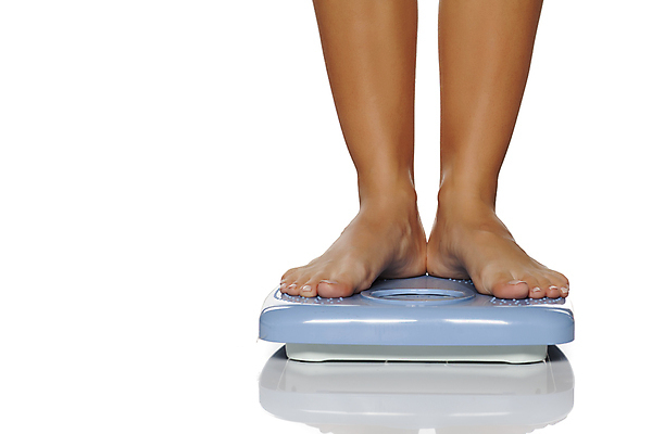 포토 JPG 해외이미지 맨발 신체부위 뷰티 매끈함 몸무게 체중계 각선미 체중측정 해외포토 발 사람 감각 측정 파일형식 이미지허브