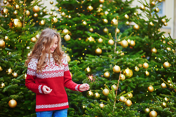 포토 JPG 해외이미지 나무 모델 유럽 크리스마스 겨울 공 불 휴가 불꽃 새로움 거리 폭죽 한명 사람 야외 장식 노란색 유행 축제 프랑스 흰색 축하 도시 황금 연도 프랑스어 카피스페이스 파리(프랑스) 해외포토 자연요소 식물 문자 1 계절 기념일 나라 컬러 컨셉 공백 파일형식 이미지허브