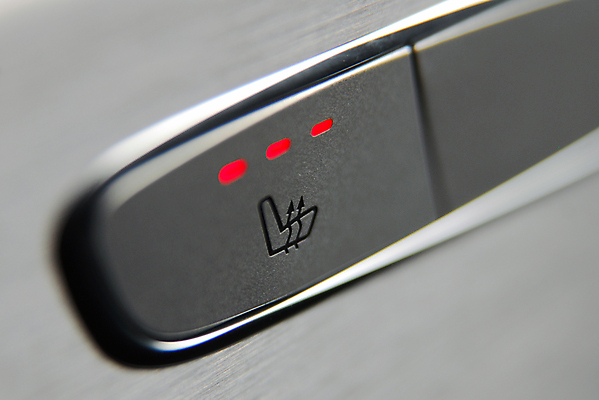 포토 JPG 해외이미지 모델 여행 의자 비즈니스 교통시설 자동차 실내 안전 사람없음 내부 빛 장비 운전 판넬 바퀴 운전사 고급 우아함 가죽 승객 스위치 자동 해외포토 직업 육상교통 가구 교통 컨셉 모션 시설 파일형식 이미지허브