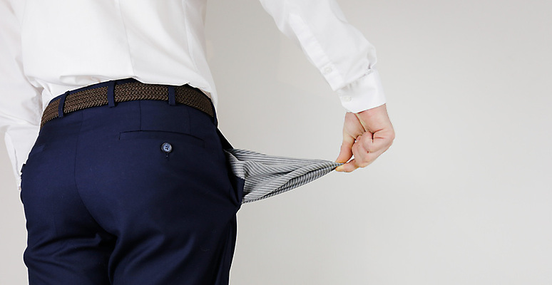 포토 JPG 해외이미지 직업 손 남자 감정 컨셉 돈 비즈니스 사람 사람없음 금융 경제 쇼핑 우정 슬픔 비즈니스맨 구멍 황무지 가난 실업 걱정 호기심 보여주기 빈털터리 파산 빚 우울증 위기 적자 해외포토 모션 신체부위 친구 직장인 재산 질병 파일형식 이미지허브