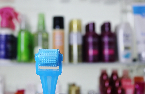 포토 JPG 해외이미지 직업 얼굴 분홍색 백그라운드 그림자 미술 사람없음 초록색 세트 컬러풀 유행 상점 페인트 화장품 립스틱 공구 붓 화려 가루 볼터치 수집 향수 오브젝트 마스카라 만들기 예술가 스킨케어 아이섀도 샴푸 소매 돌봄 블러 쾰른 해외포토 컬러 컨셉 모션 문화예술 독일 신체부위 위생용품 화장 뷰티 도구 파일형식 이미지허브