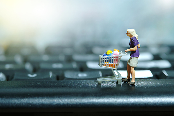 포토 JPG 해외이미지 캐릭터 잡화 여자 남자 행복 얼굴 음식 여행 일러스트 비즈니스 거리 건강 가면 안전 사람 사람없음 스마트폰 쇼핑 상점 카트 미니어처 피규어 시장 바이러스 보호 구매 고객 예방 감염 소매 슈퍼마켓 전염병 해외포토 감정 컨셉 신체부위 핸드폰 스마트기기 모형 질병 파일형식 이미지허브