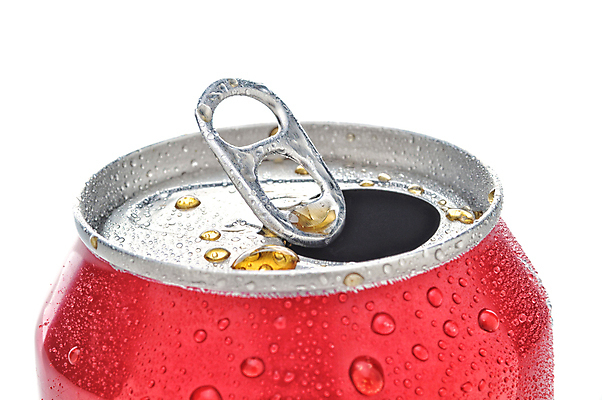 포토 JPG 해외이미지 음료 사람없음 빨간색 젖음 추위 흰색 물방울 당기기 캔 닫기 자르기 상쾌 콜라 고립 소다 팝 해외포토 감정 컬러 모션 탄산음료 파일형식 이미지허브