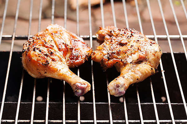 포토 JPG 해외이미지 음식 백그라운드 육류 스테이크 요리 사람없음 소풍 파티 스크린 식사 치킨 튀김 뜨거움 닫기 그릴 바비큐 난로 굽기 먹기 드럼스틱 해외포토 식재료 모션 주방용품 서양음식 이벤트 야외활동 난방기 구이 닭고기요리 파일형식 이미지허브