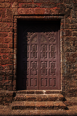 포토 JPG 해외이미지 디자인 건축양식 출입구 손잡이 사람없음 야외 건물 갈색 유행 문 골동품 중세 역사 수도원 구식 사생활 옛날 해외포토 건축물 건축 컬러 파일형식 이미지허브