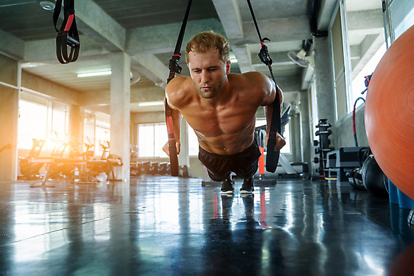 포토 JPG 해외이미지 남자 근육 실내 한명 성인 운동 헬스 힘 헬스장 보디빌딩 보디빌더 근육질 성인남자한명만 해외포토 1 건강 사람 내부 몸매 남자한명만 성인남자만 파일형식 이미지허브