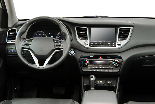 포토 JPG 해외이미지 스튜디오촬영 디자인 지도 의자 교통시설 자동차 실내 안전 사람없음 내부 소리 장비 운전 벨트 뜨거움 운전사 고급 수리 핸들 가죽 라디오 승객 시스템 네비게이션 위로 계기판 자동 제어 스타일 해외포토 직업 잡화 육상교통 가구 교통 컨셉 모션 전자제품 시설 파일형식 이미지허브