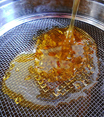 포토 JPG 해외이미지 음식 곤충 백그라운드 오렌지 건강 사람없음 야외 여름 약 노란색 흐름 물방울 시골 신선 머리빗 액체 황금 달콤 맛 떨어짐 꿀벌 벌 질감 날것 꽃가루 시럽 꿀 벌집 내추럴 밀랍 양봉 양봉장 어려움 왁스 해외포토 동물 계절 컬러 컨셉 과일 의학 미용용품 벌_곤충 가루 파일형식 이미지허브