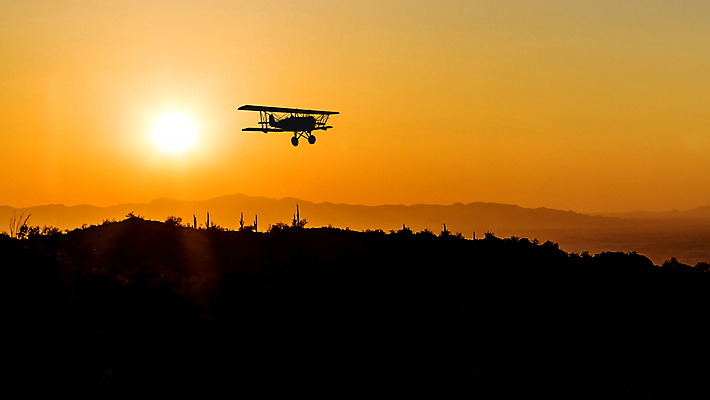 포토 JPG 해외이미지 구름 실루엣 여행 오렌지 자연 하늘 비행기 선인장 풍경 사람없음 빨간색 태양 일출 황혼 일몰 사막 공항 항공 애리조나 스카이라인 대패 봉황 착륙 해외포토 자연요소 식물 컬러 과일 항공교통 교통시설 대중교통 촬영기법 노을 미국 생태계 파일형식 이미지허브