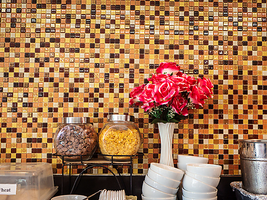 포토 JPG 해외이미지 커피 음료 음식 다이어트 오렌지 과일 유리 탁자 호텔 아침 건강 사람없음 컵 물 요식업 식당 초콜릿 얼음 식사 기계 주스 머그컵 추위 신선 바 뜨거움 차 달콤 아침식사 컨테이너 설탕 계산대 서비스 유기농 에스프레소 냉각기 라떼 뷔페 셀프 시나몬 해외포토 주간 자연요소 식기 웰빙 산업 가구 재질 숙소 디저트 상점 맛 파일형식 이미지허브