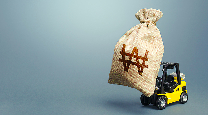 포토 JPG 해외이미지 산업 돈 회색배경 사람없음 금융 경제 원화 돈자루 시장 지게차 적재 수입 비용 해외포토 백그라운드 회색 중장비 재산 파일형식 이미지허브