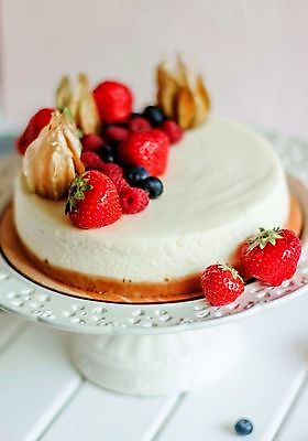 포토 JPG 해외이미지 접시 계절 열매 음식 분홍색 백그라운드 잎 과일 딸기 디저트 사람없음 목재 쿠키 케이크 식당 초콜릿 숟가락 식사 빵집 흰색 대접 신선 원형 달콤 맛 아침식사 작음 설탕 굽기 민트 크림 상쾌 유기농 산딸기 블랙베리 영양분 제빵사 타르트 페스츄리 핸드메이드 더스트파티클 해외포토 도형 나무 식물 직업 식기 웰빙 감정 빵 컬러 컨셉 재료 수저 상점 크기 구이 허브 파이_빵 파일형식 이미지허브