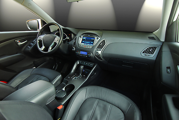 포토 JPG 해외이미지 스튜디오촬영 디자인 지도 의자 교통시설 자동차 실내 안전 사람없음 내부 소리 장비 운전 벨트 뜨거움 운전사 고급 수리 핸들 가죽 라디오 승객 시스템 네비게이션 위로 계기판 자동 제어 스타일 해외포토 직업 잡화 육상교통 가구 교통 컨셉 모션 전자제품 시설 파일형식 이미지허브