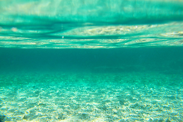 포토 JPG 해외이미지 물결 모래 파도 바다 백그라운드 태국 자연 표면 추상 바닥 사람없음 초록색 물 여름 파란색 빛 햇빛 태양 바닷속 수중 광선 조약돌 투명 크리스탈 아래 질감 내추럴 깊이 터키석 해외포토 자연요소 계절 아시아 컬러 무늬 돌_바위 광석 보석 방향 생태계 위치 파일형식 이미지허브