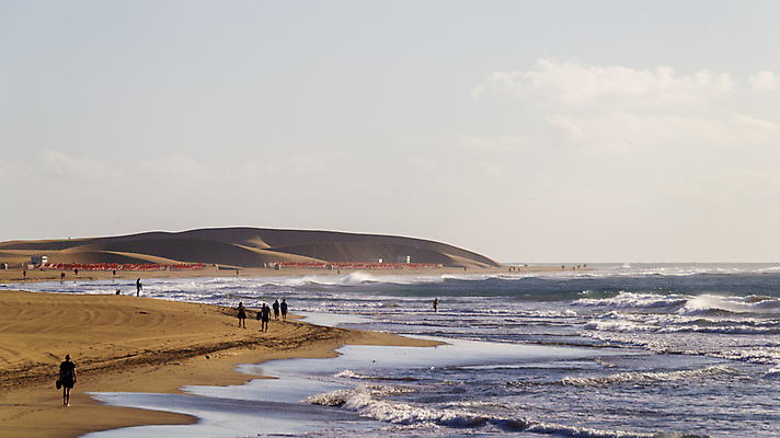 포토 JPG 해외이미지 구름 유럽 모래 파도 바다 섬 여행 겨울 아프리카 자연 하늘 휴가 풍경 해변 사람없음 야외 물 여름 파란색 빛 태양 노란색 여행객 고요 일몰 새벽 흰색 서핑 스페인 모래언덕 대서양 카피스페이스 해외포토 자연요소 계절 나라 컬러 사람 노을 공백 수상스포츠 언덕 생태계 파일형식 이미지허브