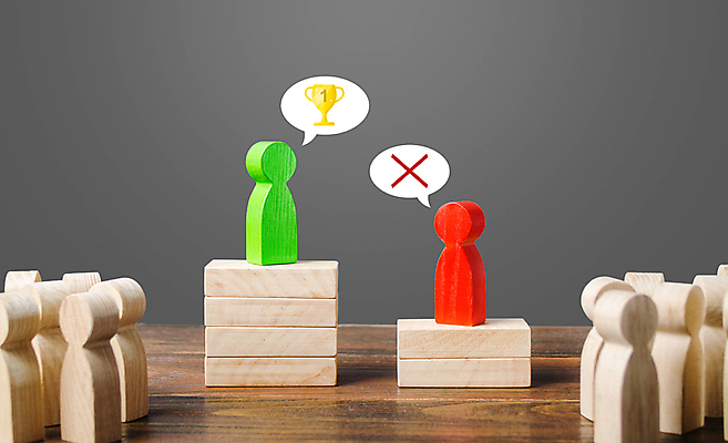 포토 JPG 해외이미지 회색배경 실내 사람없음 우승 말_게임 패배 순위 우수사원 해외포토 백그라운드 내부 회색 최고 직장인 파일형식 이미지허브