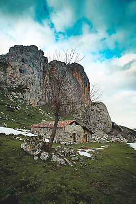 포토 JPG 해외이미지 계절 스포츠 단풍 창문 자국 주택 파노라마 사람없음 가로 햇빛 농가 반사 쌓기 평화 침묵 수확 골동품 개울 소 연기 정상 오두막 스위스 대리석 폭풍 방갈로 방앗간 고립 절정 콜로라도 산맥 해외포토 유럽 컨셉 잎 농업 재료 포유류 모션 숙소 날씨 산 촬영기법 건물 강 태양 농장 미국 소리 파일형식 이미지허브