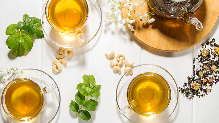 포토 JPG 해외이미지 전통 여유 음료 선 잎 유리 아침 영국 따뜻함 건강 동양인 사람없음 컵 초록색 파티 일본 머그컵 신선 시간 뜨거움 투명 붓기 수증기 찻주전자 녹차 민트 허브 컵받침 서비스 준비 상쾌 아로마 온도 내추럴 디톡스 해외포토 주간 식물 식기 감정 유럽 아시아 컬러 모션 재질 주전자 인종 이벤트 차_음료 받침대 파일형식 이미지허브