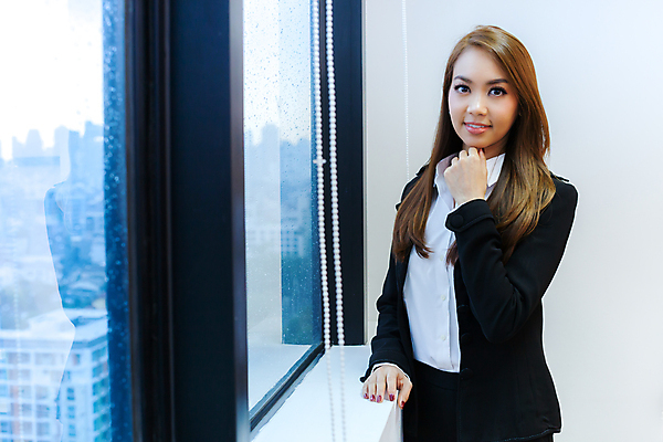 포토 JPG 해외이미지 직업 회사 비즈니스 성공 그래프 기술 한명 사람 동양인 건물 옆모습 금융 컴퓨터 사무실 유행 방 기차 직장인 그룹 목표 주식 토론 상인 종업원 경영자 이익 세대 개선 멘토링 브레인스토밍 해외포토 1 건축물 교육 육상교통 뷰포인트 컨셉 대중교통 인종 경제 전자제품 리더 파일형식 이미지허브