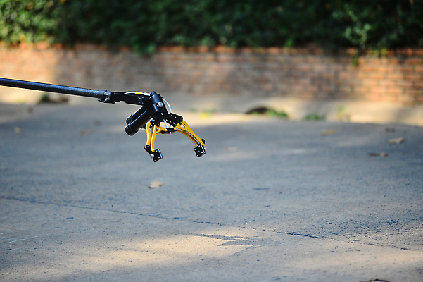 포토 JPG 해외이미지 공원 무기 새로움 기술 사람없음 야외 카메라 미국 힘 자유 잡기 도시 일주일 수비 기술자 폭발물 폭탄 로봇 군용 해군 멀리 2016년 발톱 저지 제어 해외포토 직업 공공시설 컨셉 북아메리카 모션 발 군대 전자제품 연도 파일형식 이미지허브