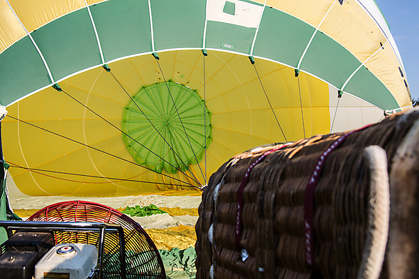 포토 JPG 해외이미지 주간 풍경 사람없음 야외 열기구 준비 해외포토 자연요소 항공교통 파일형식 이미지허브