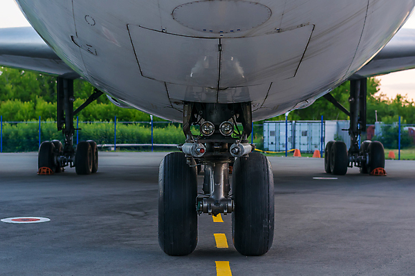 포토 JPG 해외이미지 도로 길 여행 백그라운드 비즈니스 부분 교통시설 하늘 바닥 비행기 사람없음 울타리 상자 산책 화물 덮개 등불 램프 바퀴 공항 상품 컨테이너 주차 아래 항공 객실 런닝머신 활주로 제트기 기어 부화 대패 땅바닥 선로 착륙 해외포토 산업 교통 항공교통 휴식 조명 대중교통 담장 운동기구 운송업 뚜껑 방향 시설 위치 파일형식 이미지허브