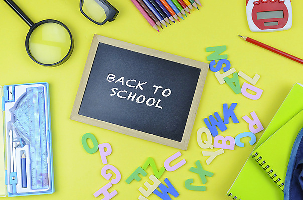 포토 JPG 해외이미지 학생 디자인 교육 종이 어린이 백그라운드 컨셉 다이어트 가방 비즈니스 포장 배낭 텍스트 학교 탁자 문구용품 아이디어 사람없음 책 초록색 스터디 상자 컬러풀 사무실 연필 노란색 쿠키 우주 쪽지 공책 공백 장비 에너지 계산기 흰색 신선 업무 정상 책상 오브젝트 신학기 유기농 점심식사 해외포토 웰빙 잡화 컬러 가구 학용품 디저트 건강 사람 학습 필기구 식사 작업 파일형식 이미지허브