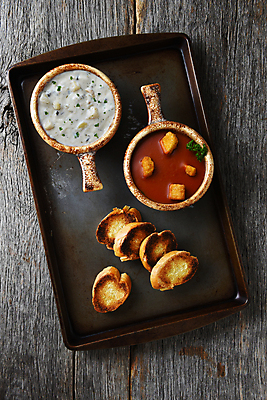 포토 JPG 해외이미지 음식 빵 2 토마토 파슬리 건강 마늘 손잡이 요리 사람없음 목재 세로 금속 주방 식사 저녁식사 신선 뜨거움 사발 플랫 맛 수프 바게트 정상 굽기 머리위 토스트 위치 시트 핸드메이드 안락 해외포토 나무 컨셉 채소 재료 재질 사기그릇 구이 파일형식 이미지허브