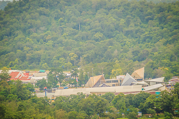 포토 JPG 해외이미지 나무 구름 외관 여행 십자가 건축양식 자동차 태국 자연 하늘 아침 휴가 산 풍경 사람없음 야외 건물 초록색 평화 시골 시장 숲 제어 터미널 이민 해외포토 주간 자연요소 식물 건축물 건축 아시아 육상교통 컬러 이동 컨셉 생태계 파일형식 이미지허브