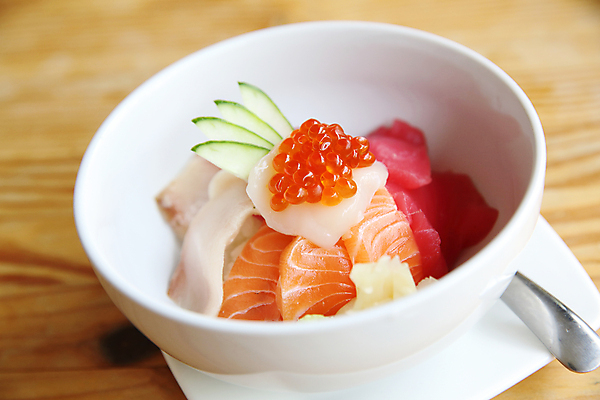 포토 JPG 해외이미지 접시 음식 바다 조각 백그라운드 다이어트 재료 젓가락 밥 건강 육류 어류 요리 동양인 사람없음 목재 초록색 우주 식당 계란 일본 교수 식사 저녁식사 초밥 회 신선 사발 해조류 맛 혼합 참치 먹기 해산물 날것 연어 점심식사 해외포토 나무 식기 아시아 컬러 컨셉 식재료 모션 수저 인종 상점 알 교사 수중동물 사기그릇 해양식물 일본음식 파일형식 이미지허브