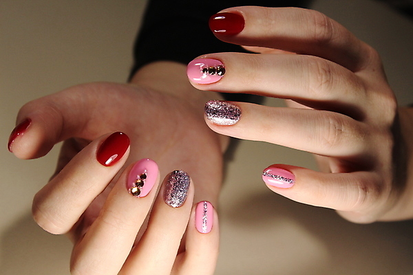 포토 JPG 해외이미지 손 디자인 여자 크리스마스 겨울 휴가 새로움 미술 사람없음 파란색 유행 상점 흰색 못 손톱관리 손톱 연도 광택 돌봄 스타일 해외포토 계절 기념일 컬러 컨셉 모션 문화예술 사람 신체부위 공구 네일아트 파일형식 이미지허브