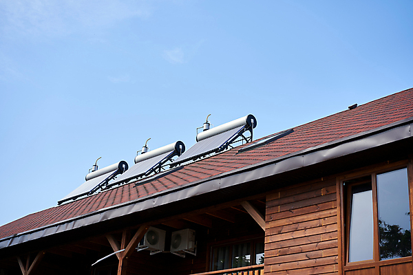 포토 JPG 해외이미지 지붕 주택 세포 따뜻함 사람없음 초록색 물 경제 햇빛 태양 환경 힘 재활용 발전기 에너지 광선 판넬 뜨거움 절약 액체 보호 더위 난방기 옥상 수집 에코 생태계 태양에너지 탱크 시스템 난방 수납 세대 혁명 끓이기 보일러 생태학 설치 수집가 해외포토 자연요소 직업 교육 컬러 컨셉 모션 날씨 건물 발전소 그린에너지 친환경 난방용품 파일형식 이미지허브