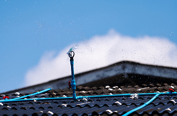 포토 JPG 해외이미지 구름 계절 산업 아시아 백그라운드 공장 태국 하늘 지붕 날씨 주택 동양인 사람없음 야외 건물 물 여름 파란색 환경 장비 젖음 흰색 뜨거움 절약 떨어짐 보호 수분 옥상 타일 서비스 조경 시스템 튜브 온도 지구온난화 조절 유지 설치 스프링쿨러 자동 줄이기 효과 해외포토 자연요소 건축물 나라 컬러 컨셉 공업 모션 인종 기후변화 파일형식 이미지허브