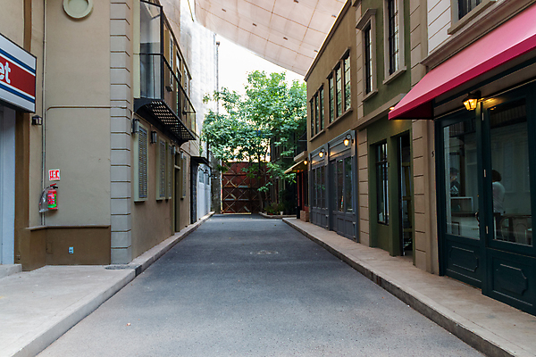 포토 JPG 해외이미지 도로 비즈니스 건축양식 창문 벽돌 거리 주택 그림자 풍경 사람없음 야외 건물 빛 도시풍경 문 상점 할로윈 수확 램프 도시 모서리 닫기 도심 야간 저녁 복고 장면 소매 빛망울 파산 그런지 빈민가 시카고 옛날 카피스페이스 해외포토 자연요소 건축물 건축 길 농업 교통시설 모션 조명 금융 미국 공백 파일형식 이미지허브