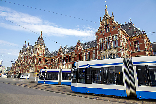 포토 JPG 해외이미지 전통 유럽 여행 건축양식 교통시설 벽돌 주택 사람없음 건물 도시 센터 중세 역사 황금 역 네덜란드 정사각형 전차 일반 암스테르담 옛날 해외포토 도형 건축물 건축 나라 육상교통 교통 대중교통 시설 파일형식 이미지허브