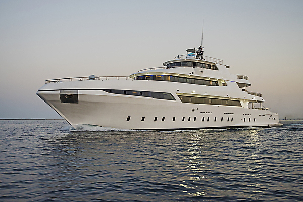 포토 JPG 해외이미지 파도 바다 여행 포즈 요트 창문 모션 하늘 휴가 항해 이집트 사람없음 야외 목재 물 파란색 황혼 일몰 기쁨 흰색 보트 고급 저녁 큼 크루즈 활 함선 홍해 철책 수평선 해외포토 자연요소 나무 감정 컬러 컨셉 배_교통 재료 아프리카 노을 야간 크기 파일형식 이미지허브