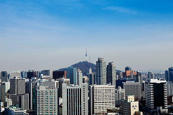 포토 JPG 주간 하늘 서울 빌딩 사람없음 야외 도시풍경 남산 빌딩숲 남산타워 국내포토 자연요소 한국 풍경 건물 도시 랜드마크 파일형식