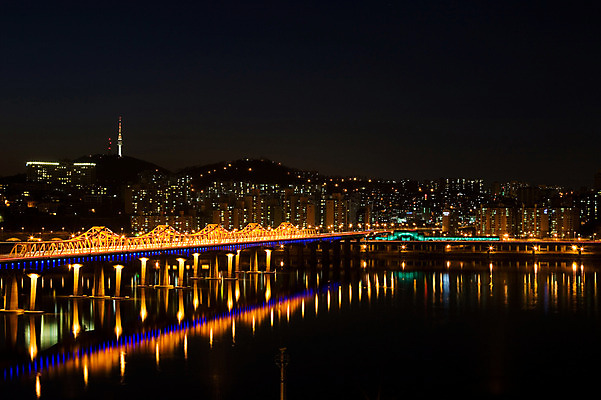 포토 JPG 야경 서울 사람없음 야외 도시풍경 한강 동호대교 한강다리 가교 국내포토 건축물 한국 풍경 다리_건축물 도시 야간 랜드마크 파일형식 풍경_경치