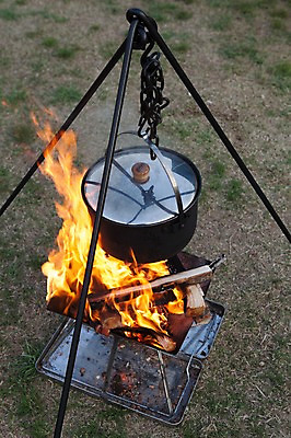 포토 JPG 주간 휴가 풍경 사람없음 야외 캠핑 냄비 장작 모닥불 양평 국내포토 자연요소 불 레저 솥 경기도 파일형식