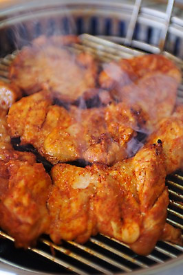 포토 JPG 실내 사람없음 식당 그릴 춘천 석쇠구이 춘천닭갈비 국내포토 주방용품 내부 상점 구이 강원도 닭갈비 파일형식