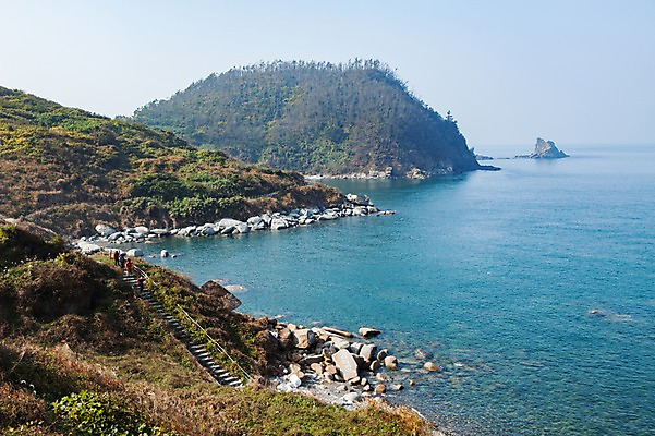 포토 JPG 주간 바다 섬 자연 풍경 사람없음 야외 바위 외연도 국내포토 자연요소 돌_바위 생태계 파일형식 보령