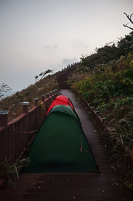 포토 JPG 하늘 산 텐트 풍경 사람없음 야외 노을 야간 외연도 비박 국내포토 자연요소 섬 캠핑도구 레포츠 파일형식 보령