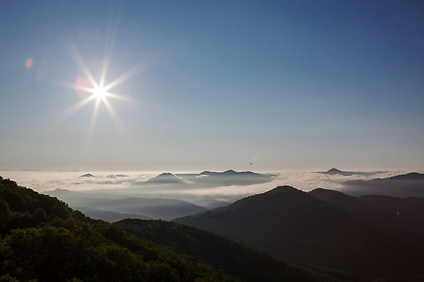 포토 JPG 주간 구름 해외풍경 자연 하늘 산 풍경 사람없음 야외 햇빛 일본 정상 홋카이도 국내포토 자연요소 해외 아시아 태양 생태계 파일형식