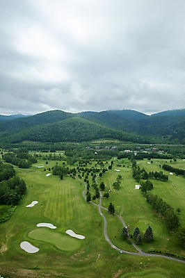 포토 JPG 주간 구름 해외풍경 골프장 자연 하늘 산 풍경 사람없음 야외 초록색 일본 홋카이도 국내포토 자연요소 해외 아시아 컬러 골프 스포츠시설 생태계 파일형식