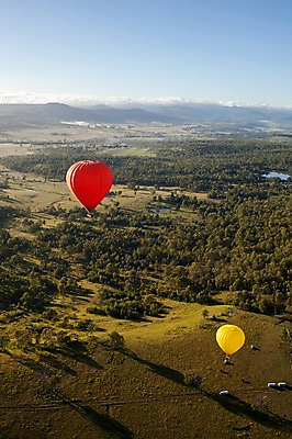 포토 JPG 주간 해외풍경 자연 하늘 사람없음 야외 열기구 호주 숲 항공촬영 국내포토 자연요소 해외 뷰포인트 항공교통 풍경 오세아니아 생태계 파일형식